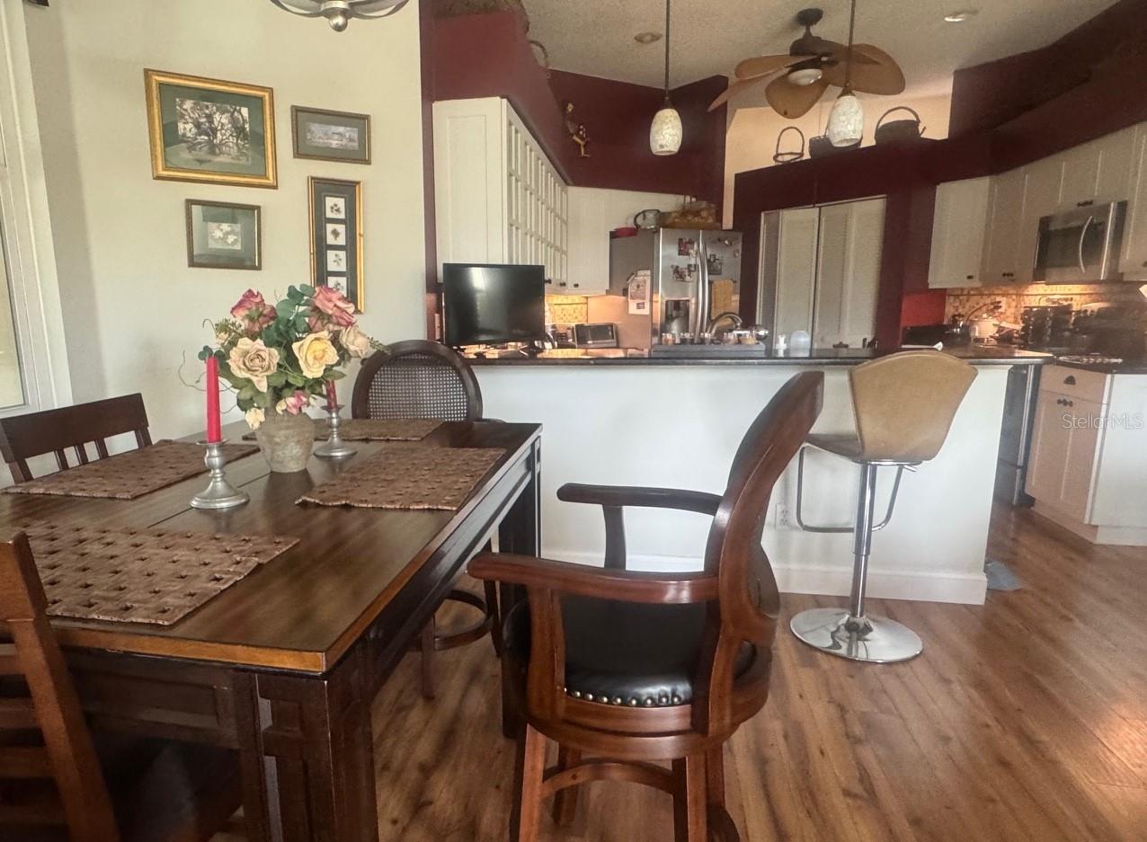 Image 3 of 19 For 4062 Westbourne Circle