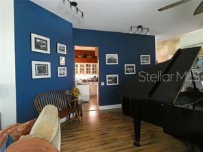 Image 6 of 19 For 4062 Westbourne Circle