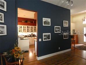 Image 7 of 19 For 4062 Westbourne Circle