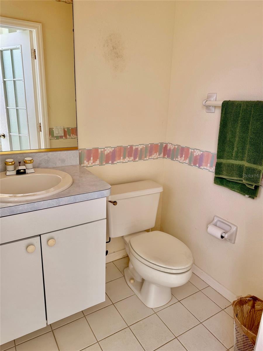 Image 22 of 24 For 7402 Fairlinks Court