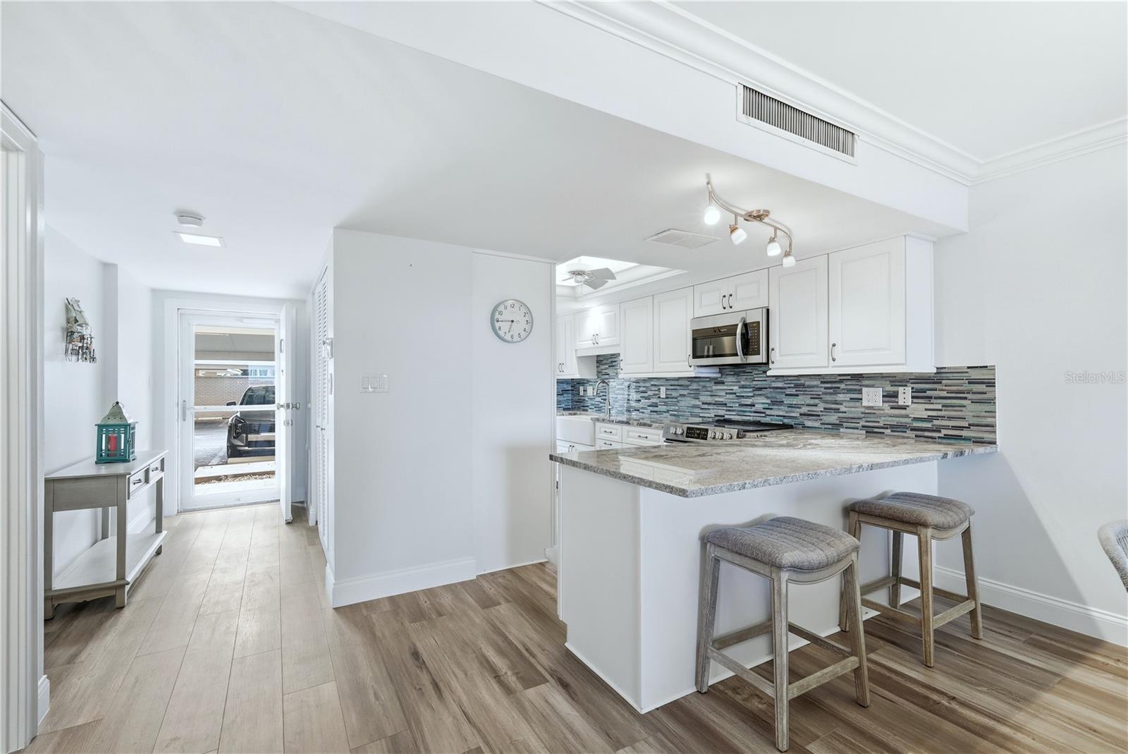 Image 12 of 54 For 1150 Tarpon Center Drive 1g