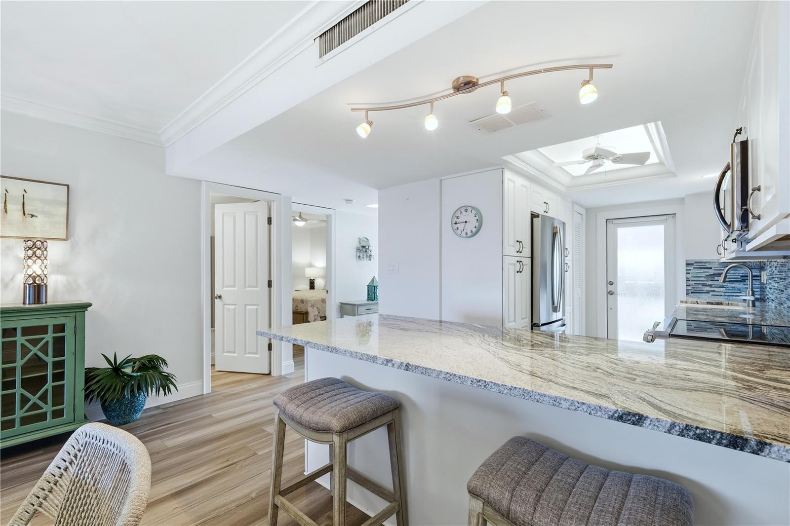 Image 13 of 54 For 1150 Tarpon Center Drive 1g