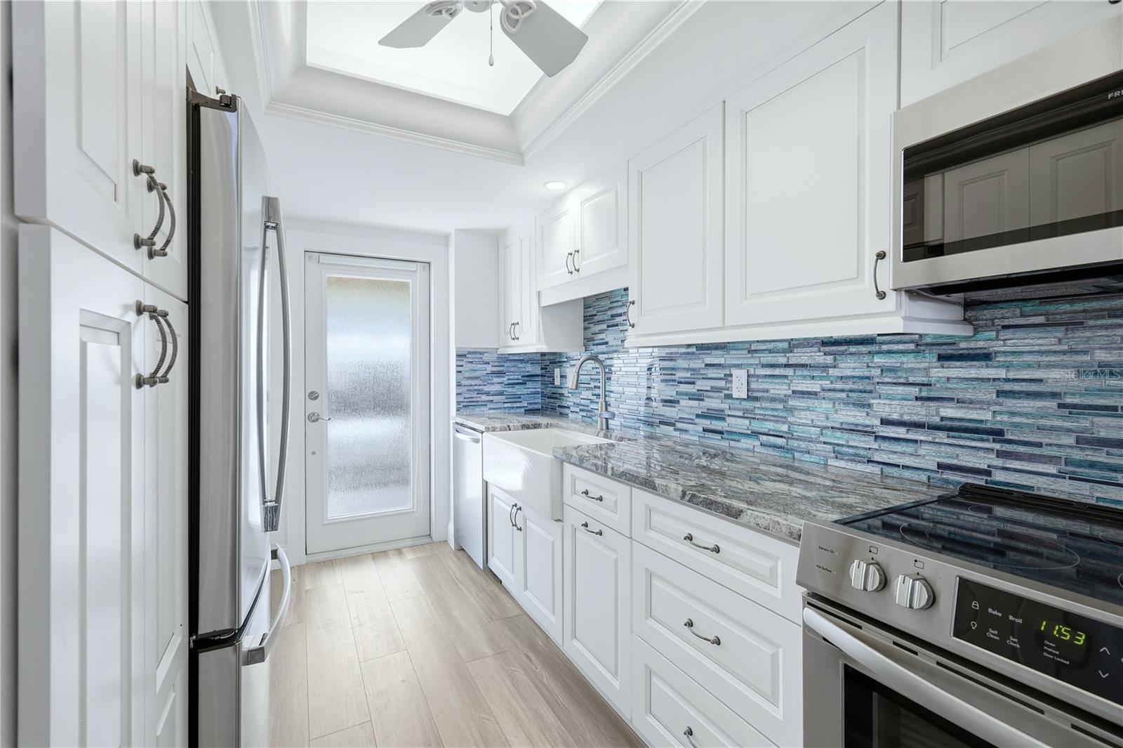 Image 15 of 54 For 1150 Tarpon Center Drive 1g