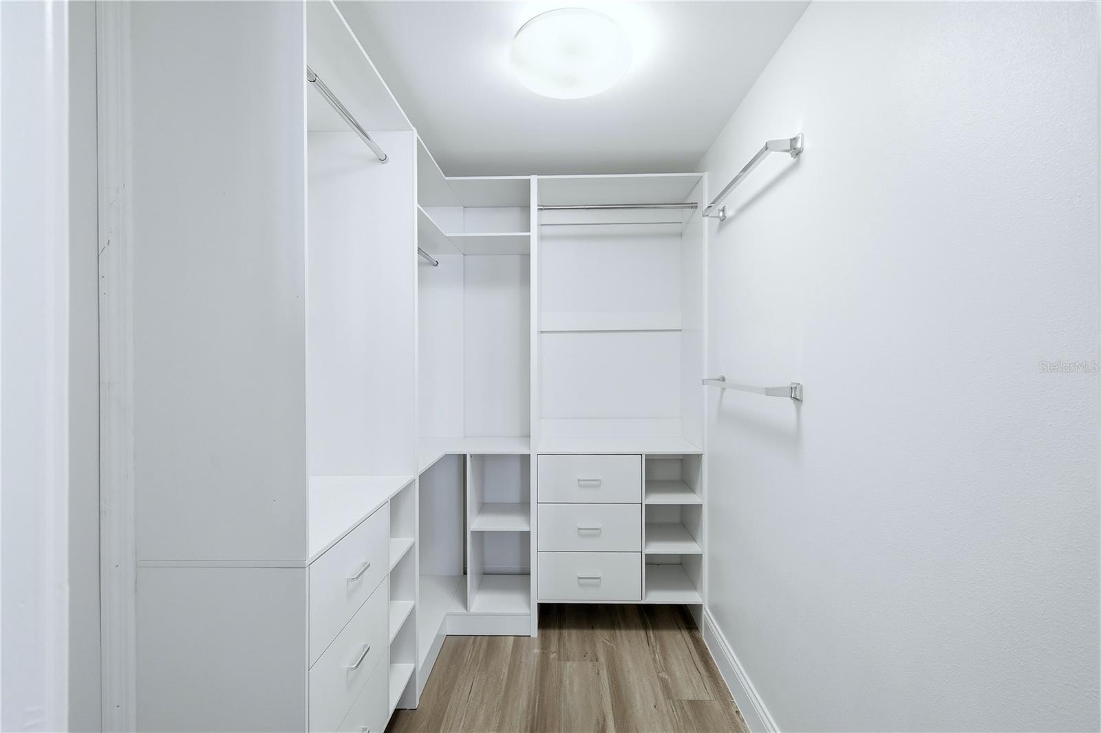 Image 24 of 54 For 1150 Tarpon Center Drive 1g