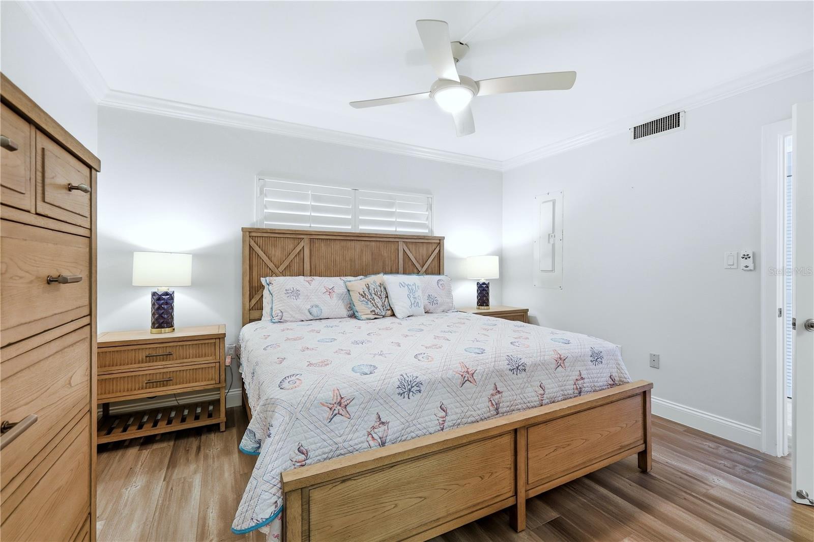 Image 26 of 54 For 1150 Tarpon Center Drive 1g