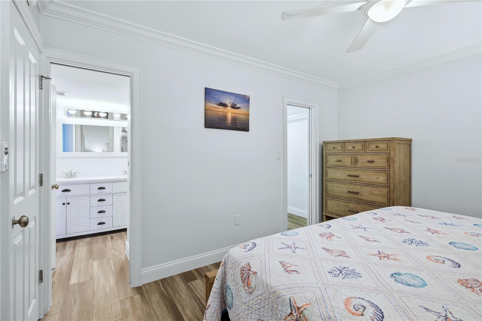 Image 27 of 54 For 1150 Tarpon Center Drive 1g