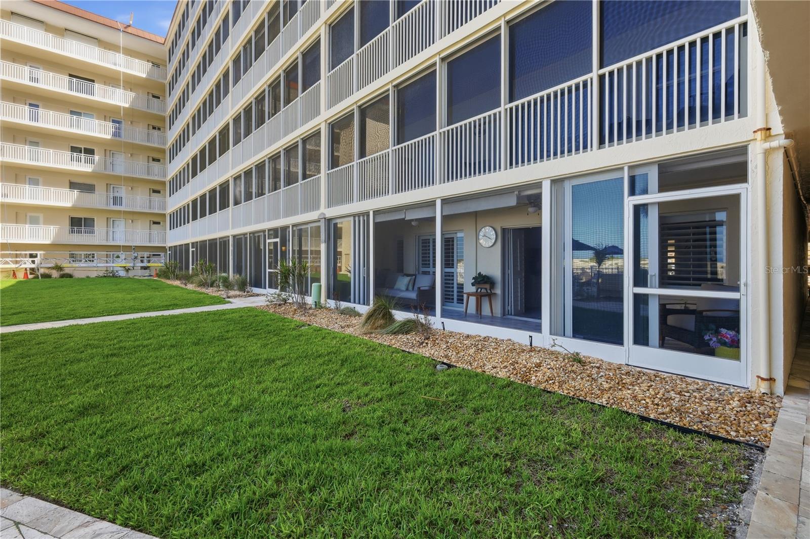 Image 35 of 54 For 1150 Tarpon Center Drive 1g