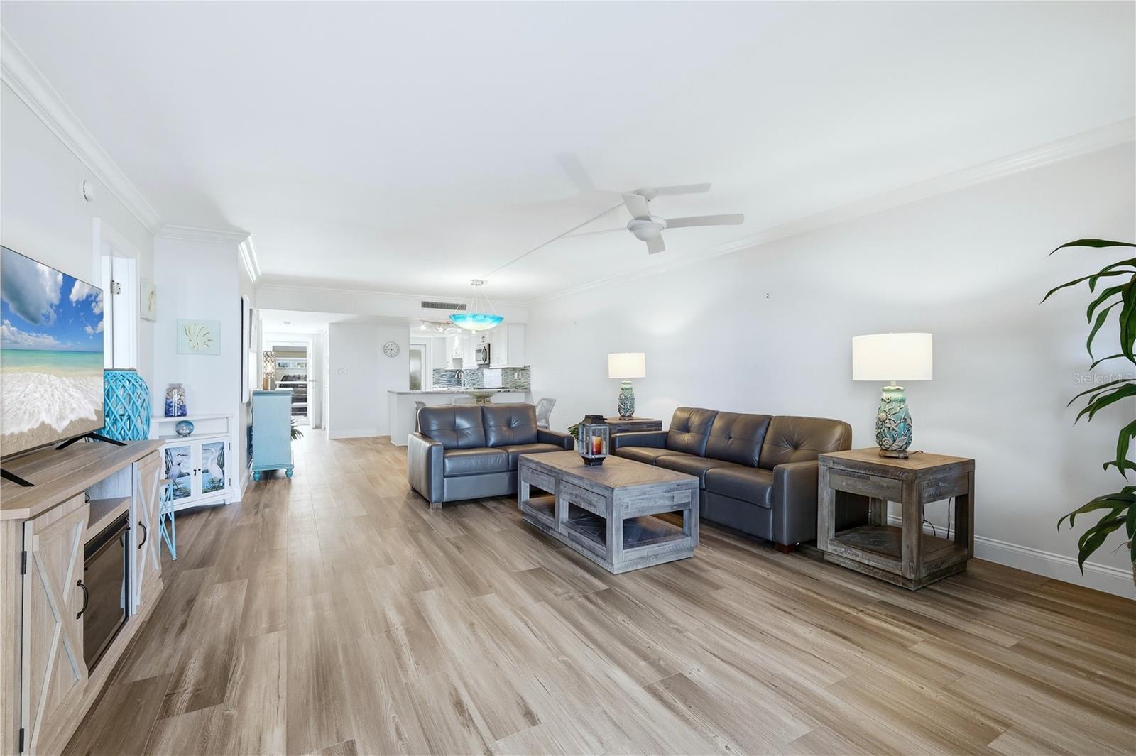 Image 7 of 54 For 1150 Tarpon Center Drive 1g