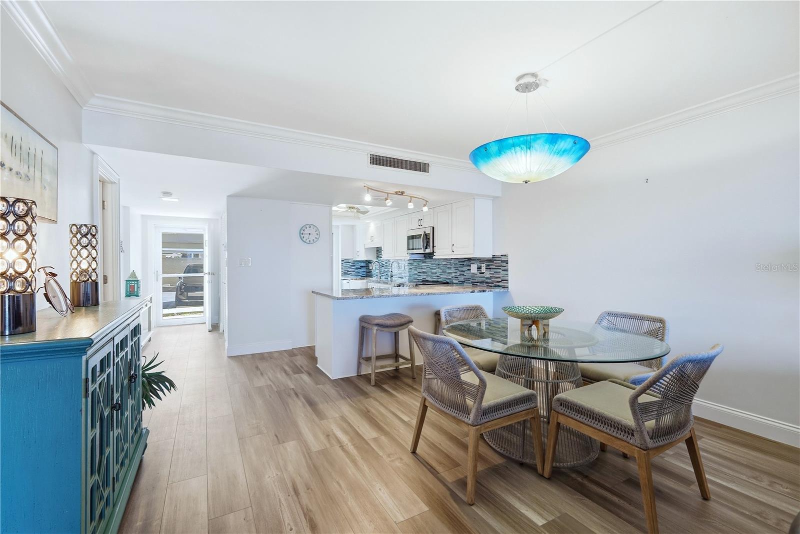 Image 8 of 54 For 1150 Tarpon Center Drive 1g