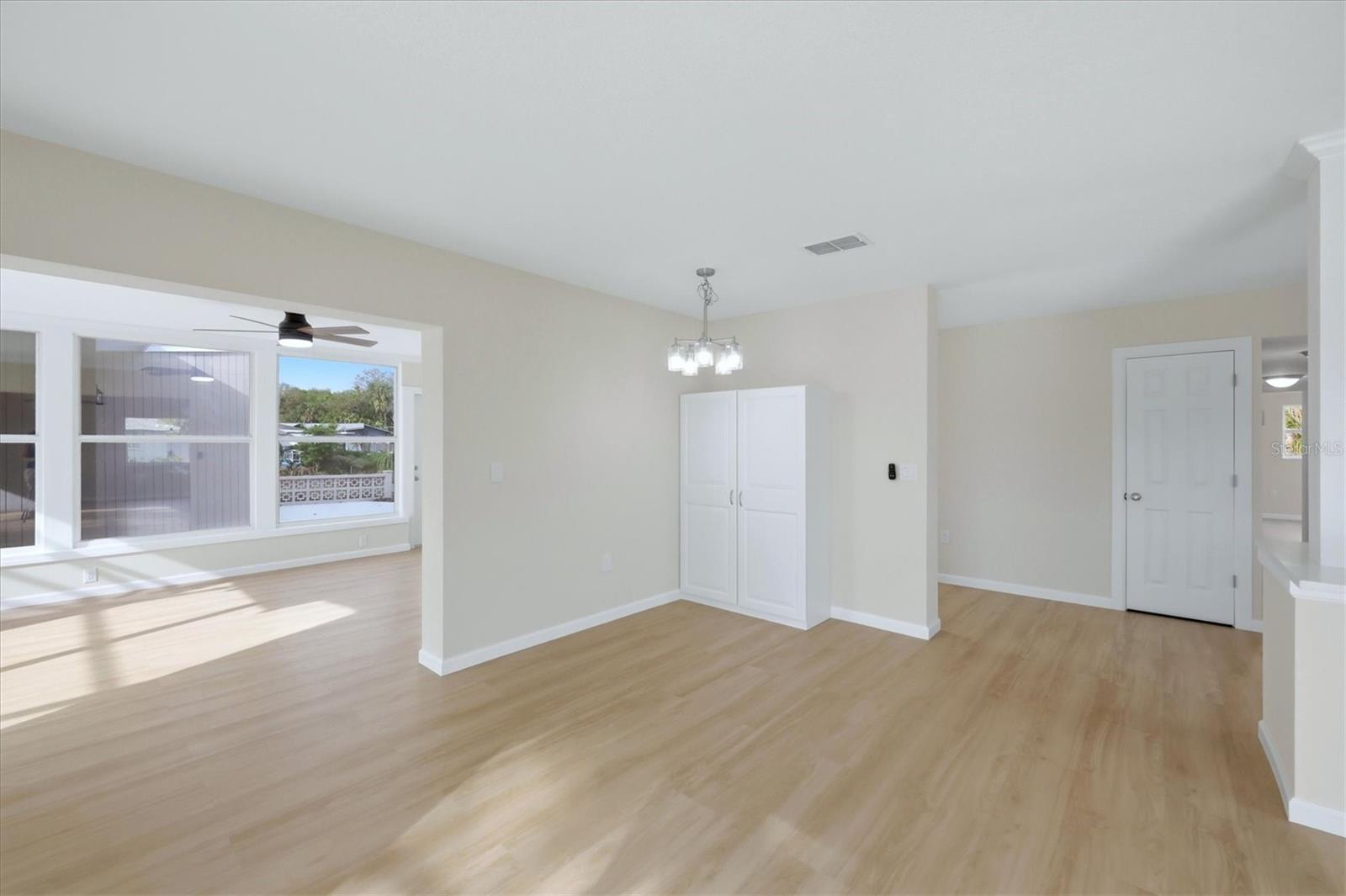 Image 11 of 34 For 6610 Sabina Road