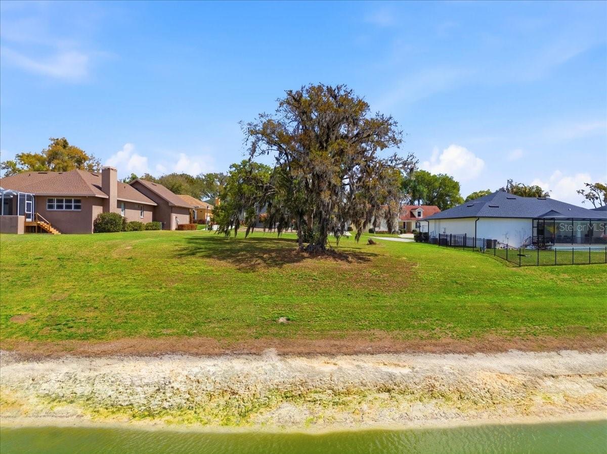 Image 3 of 22 For 5320 Bloomfield Boulevard