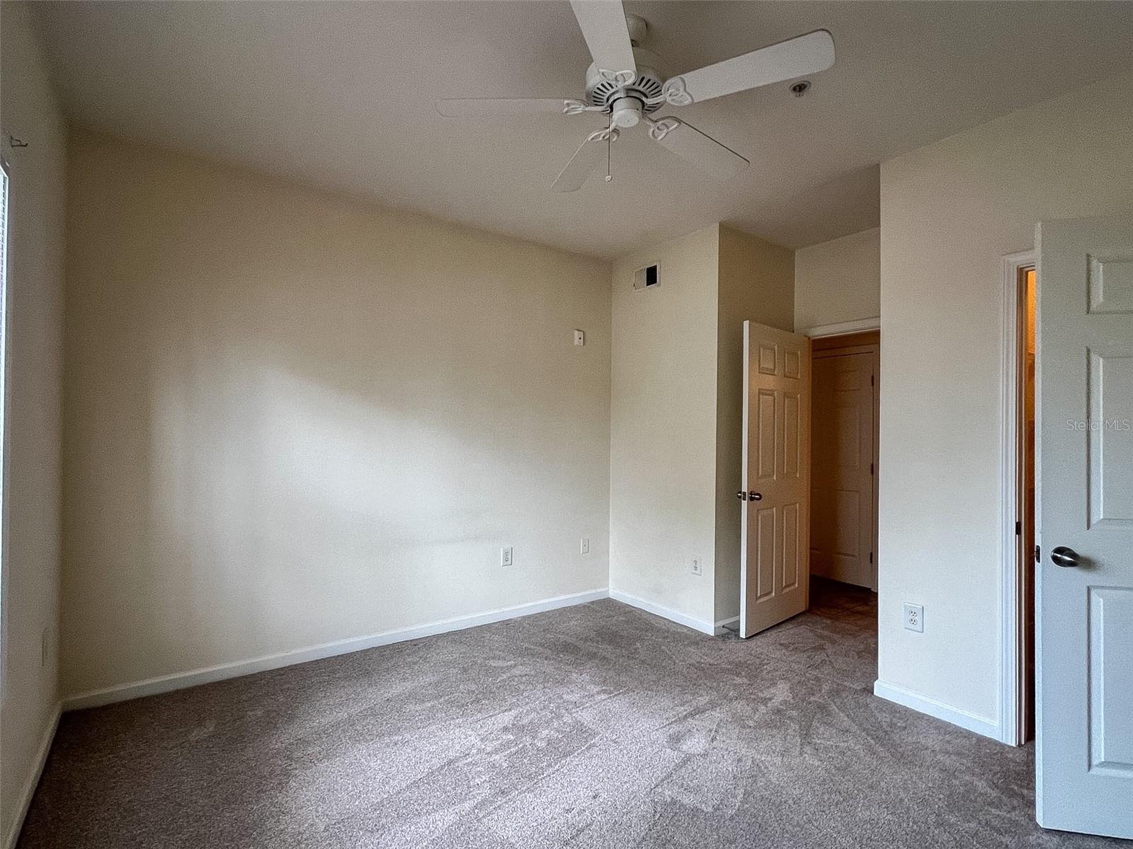 Image 14 of 37 For 4802 51st Street W 1014