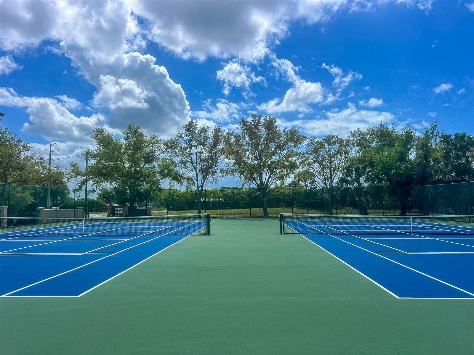 Image 26 of 37 For 4802 51st Street W 1014