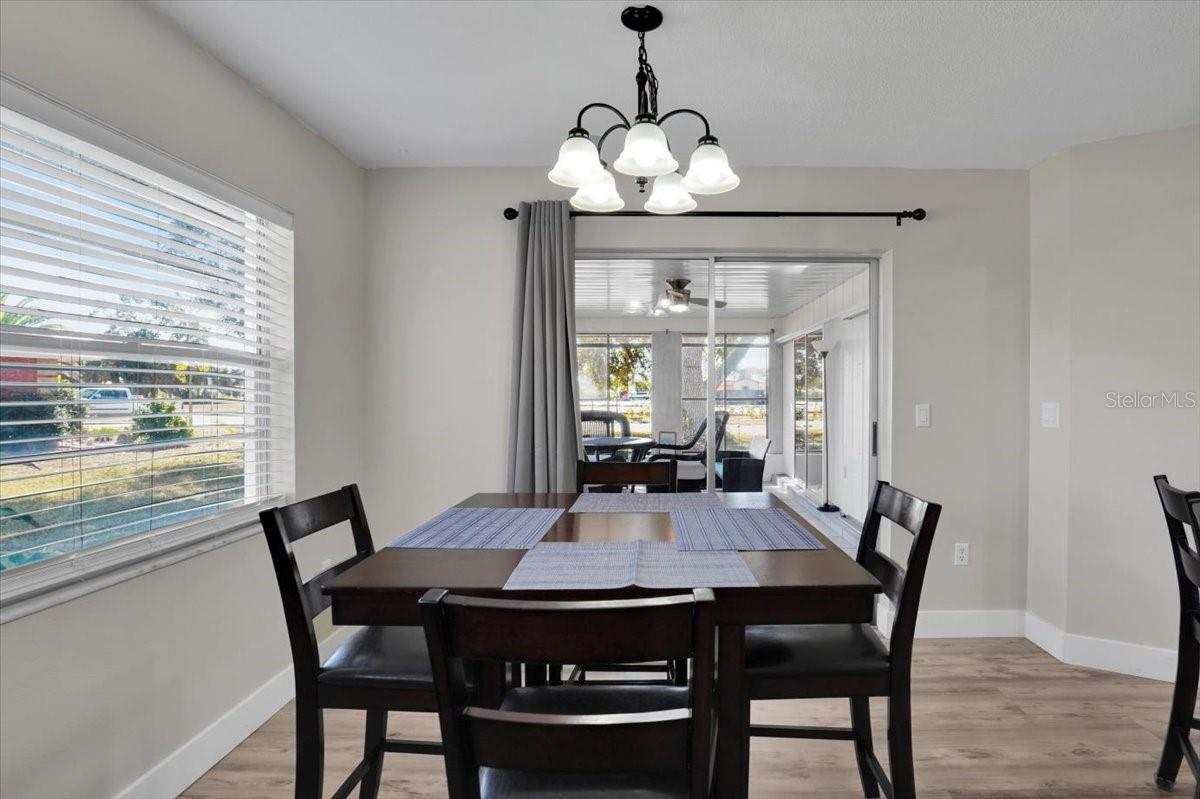 Image 18 of 31 For 106 Van Dyck Drive