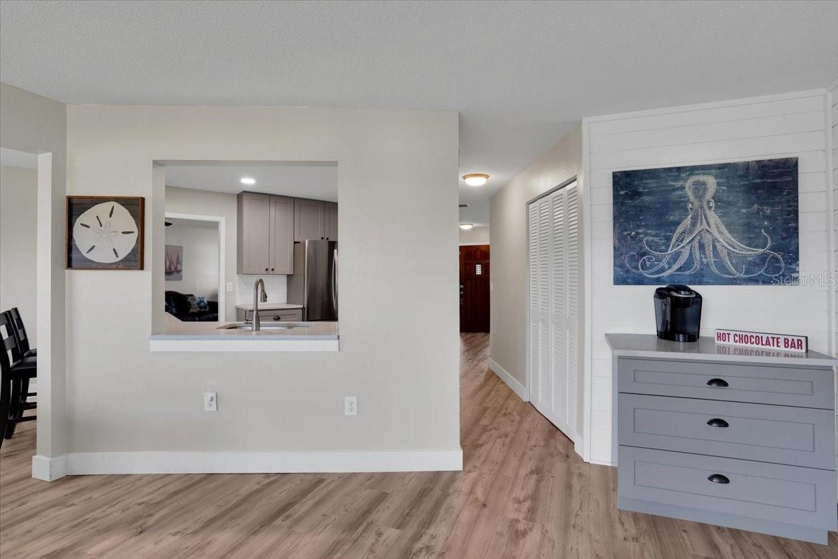 Image 21 of 31 For 106 Van Dyck Drive