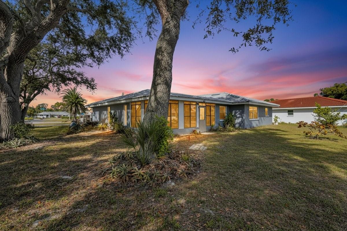 Image 30 of 31 For 106 Van Dyck Drive