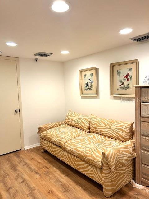 Image 24 of 35 For 1095 Gulf Of Mexico Drive 104