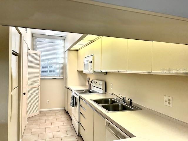 Image 8 of 35 For 1095 Gulf Of Mexico Drive 104