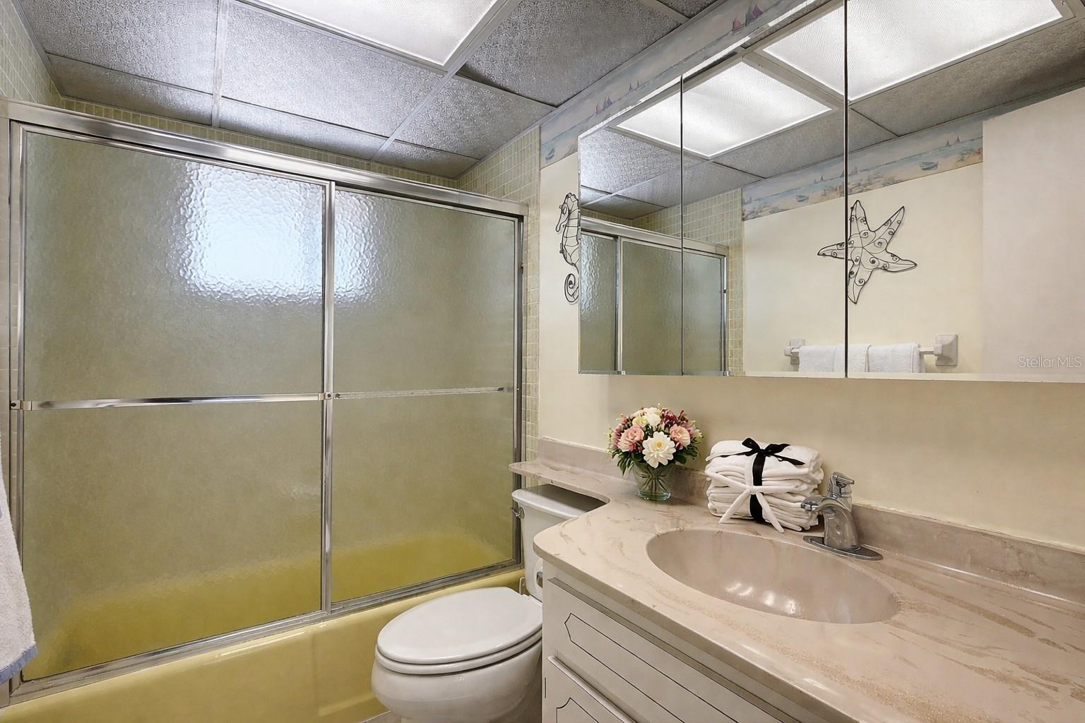 Image 17 of 57 For 3810 Gulf Of Mexico Drive F206