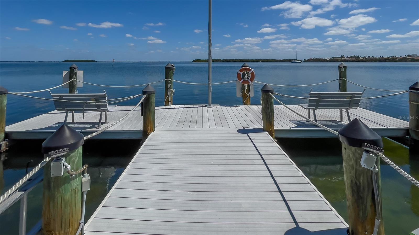 Image 33 of 57 For 3810 Gulf Of Mexico Drive F206