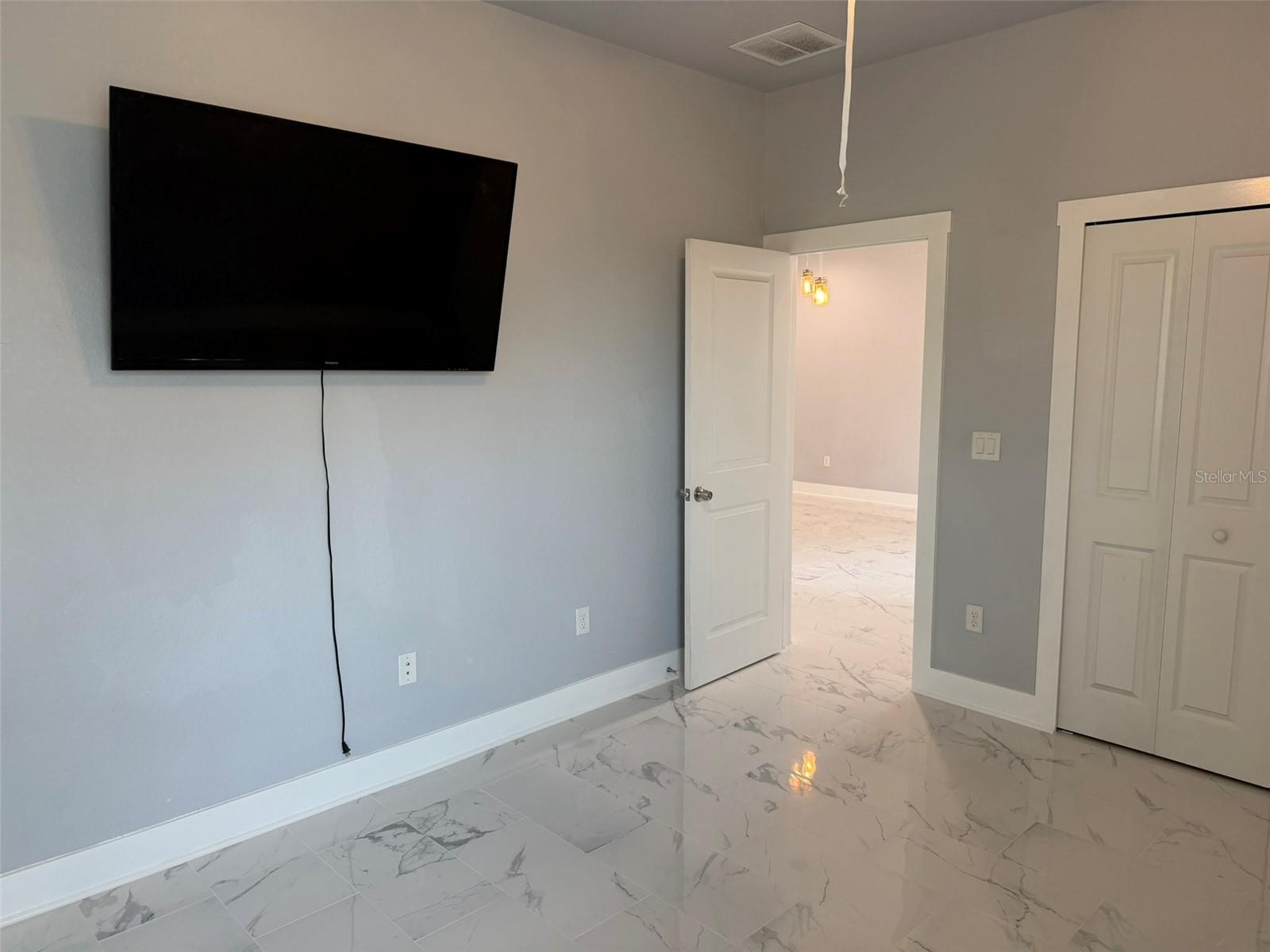 Image 13 of 27 For 1821 Eskimo Avenue