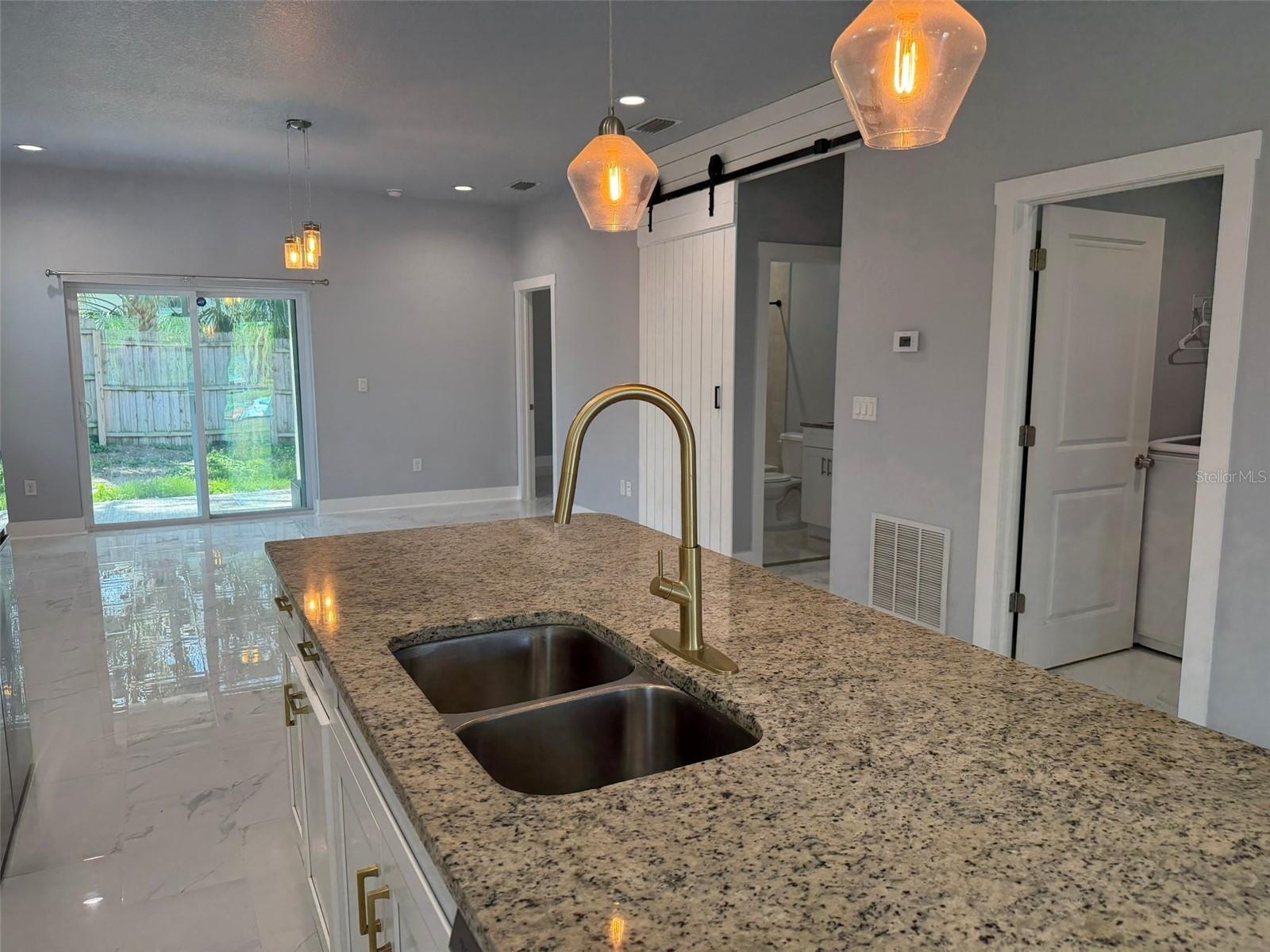 Image 8 of 27 For 1821 Eskimo Avenue