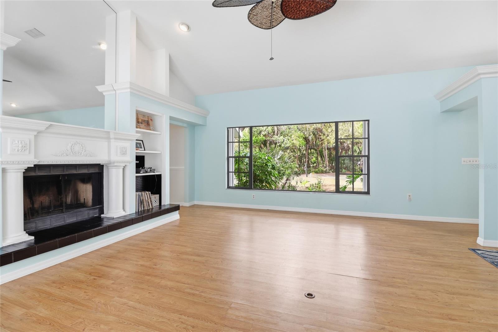 Image 24 of 55 For 4301 Brackenwood Court