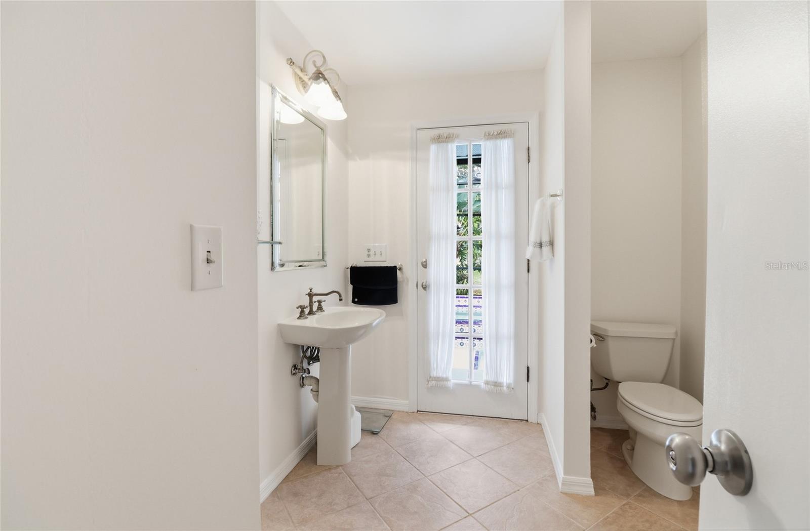 Image 33 of 55 For 4301 Brackenwood Court