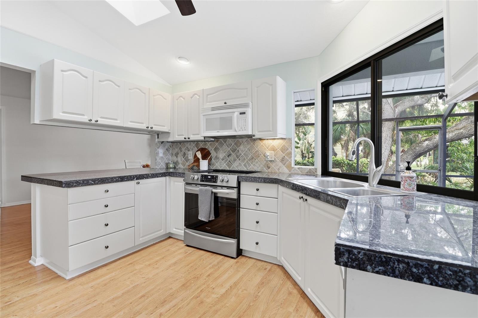 Image 36 of 55 For 4301 Brackenwood Court