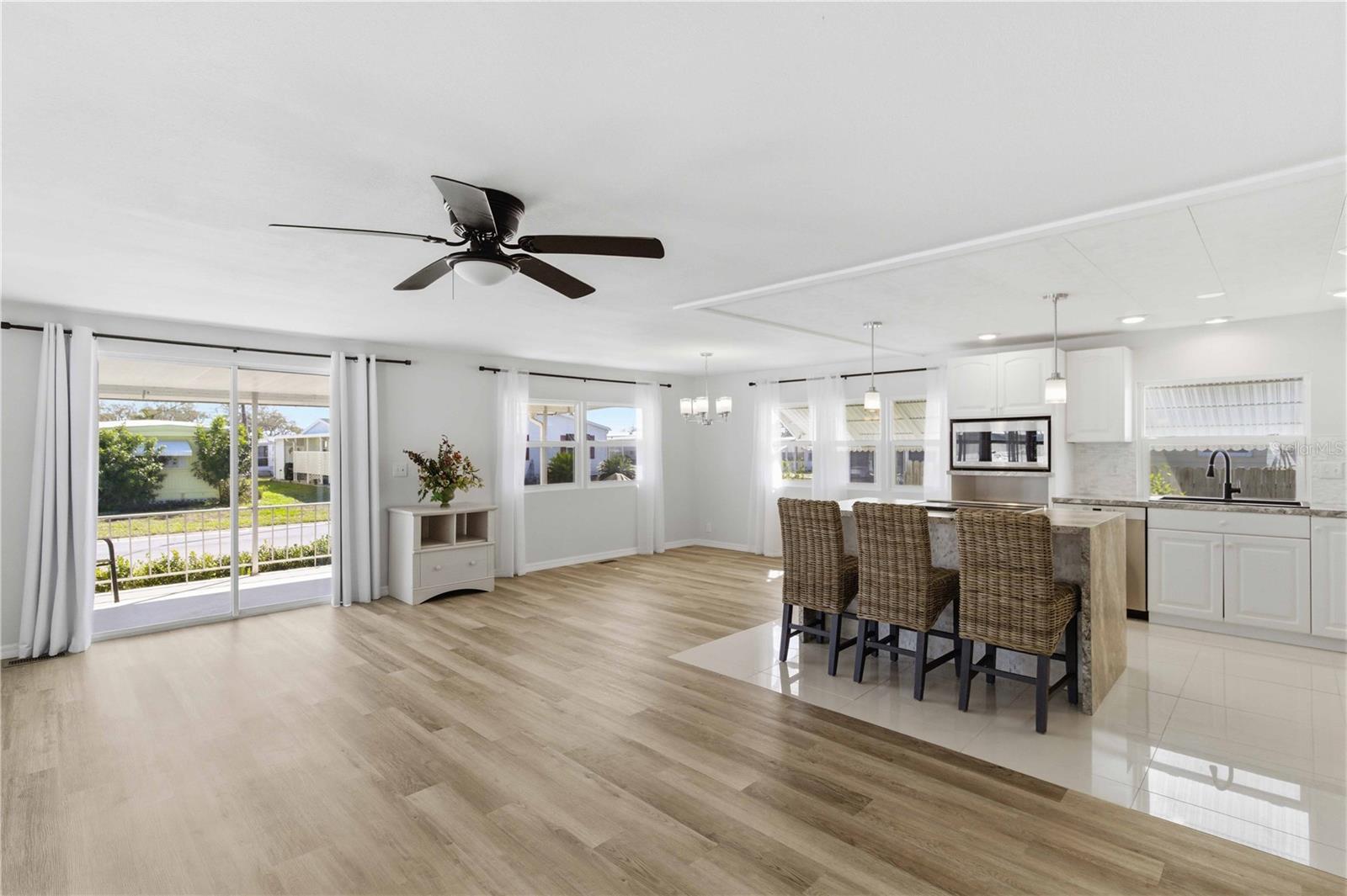 Image 6 of 23 For 203 48th Avenue Drive W