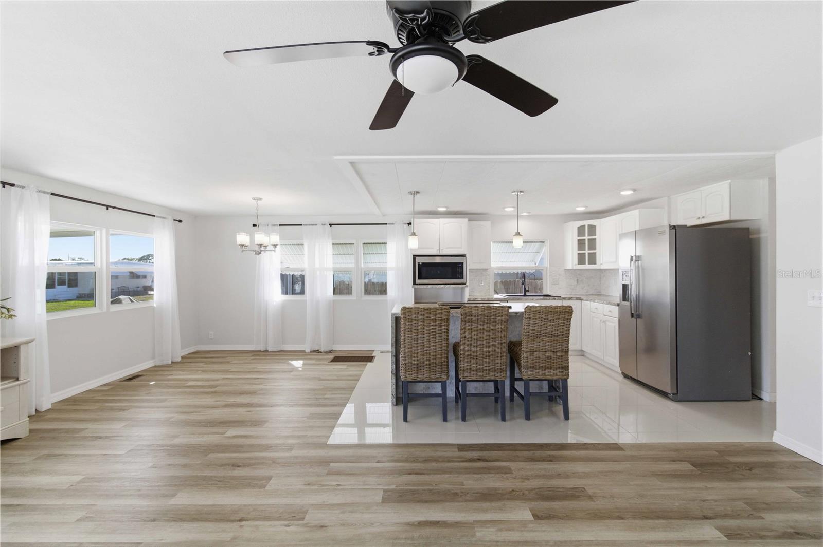 Image 9 of 23 For 203 48th Avenue Drive W