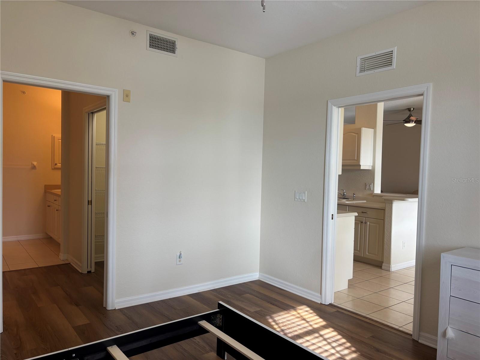 Image 7 of 45 For 150 L Pavia Boulevard 13