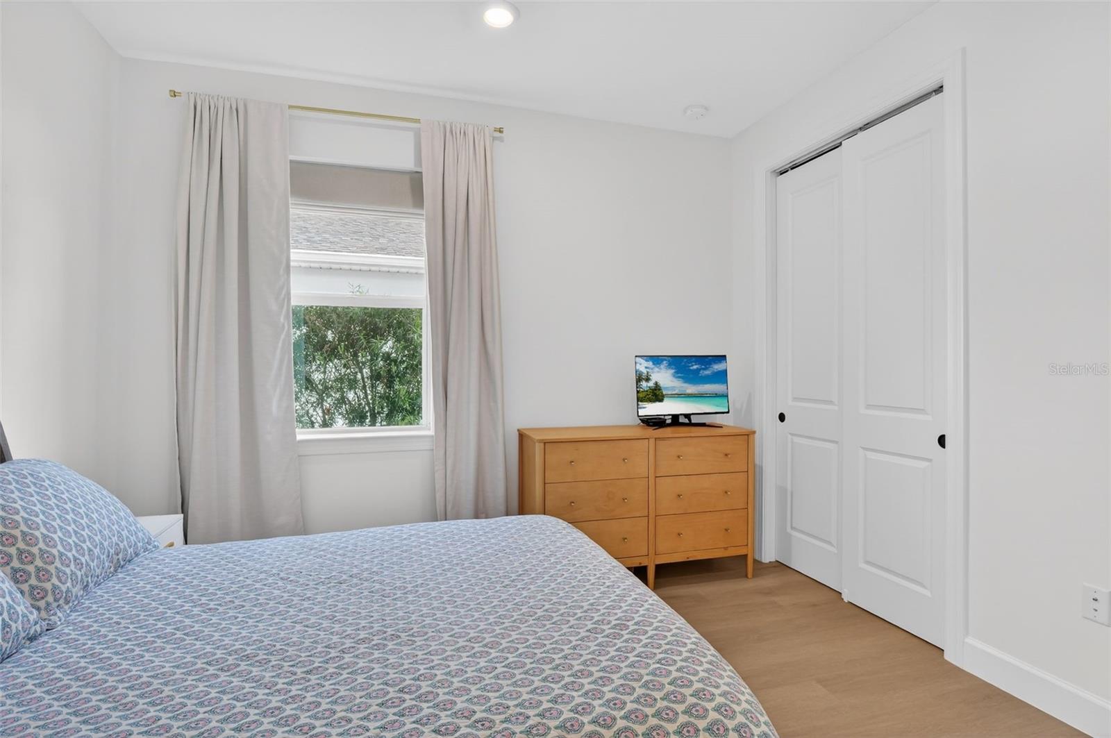 Image 14 of 47 For 15524 Northridge Road