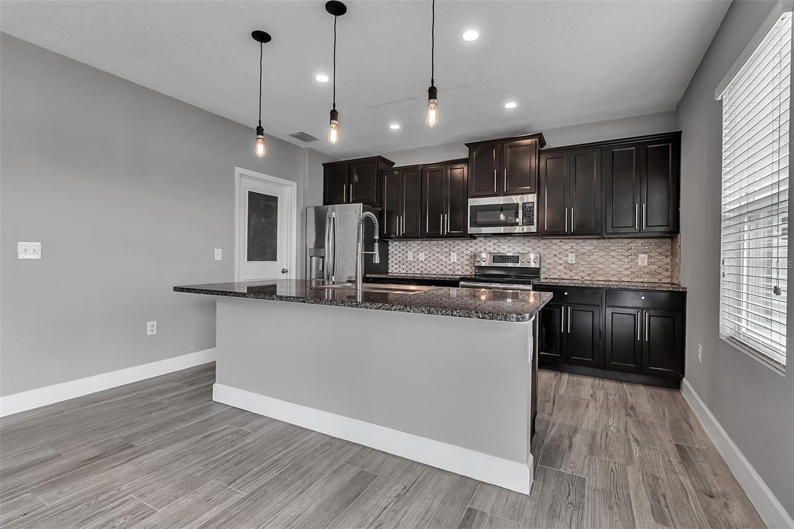 Image 16 of 68 For 4441 Lindever Lane