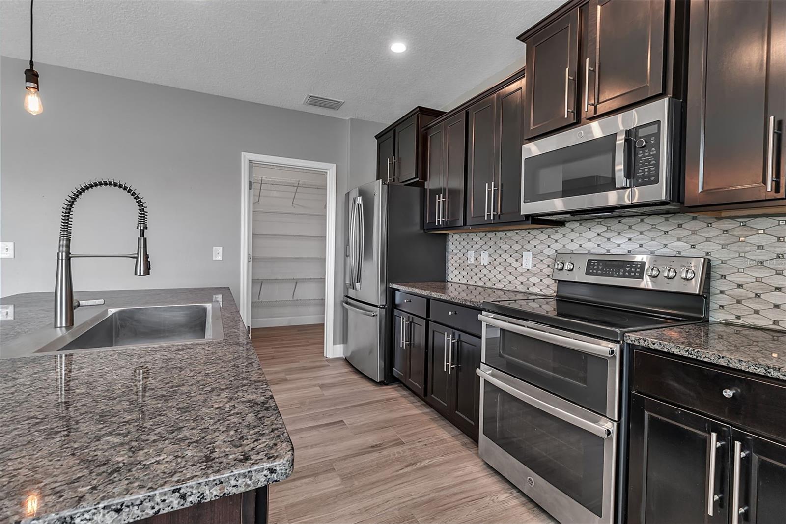 Image 21 of 68 For 4441 Lindever Lane