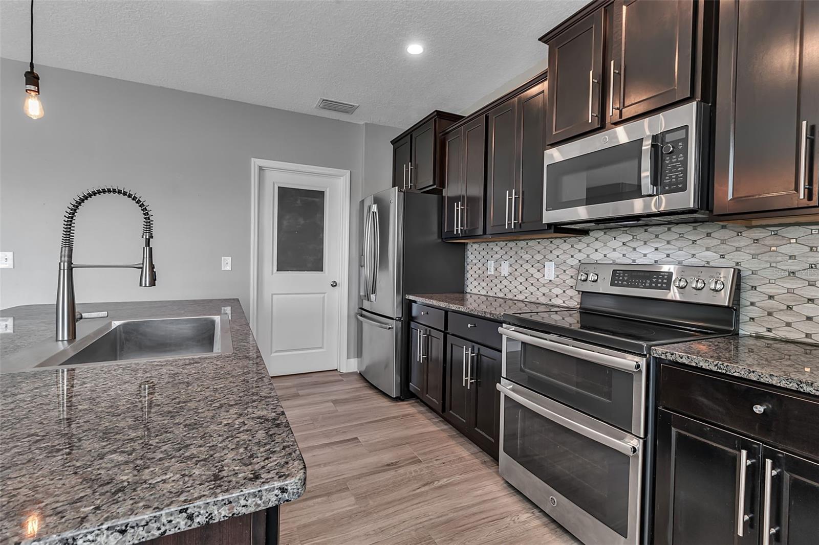 Image 22 of 68 For 4441 Lindever Lane