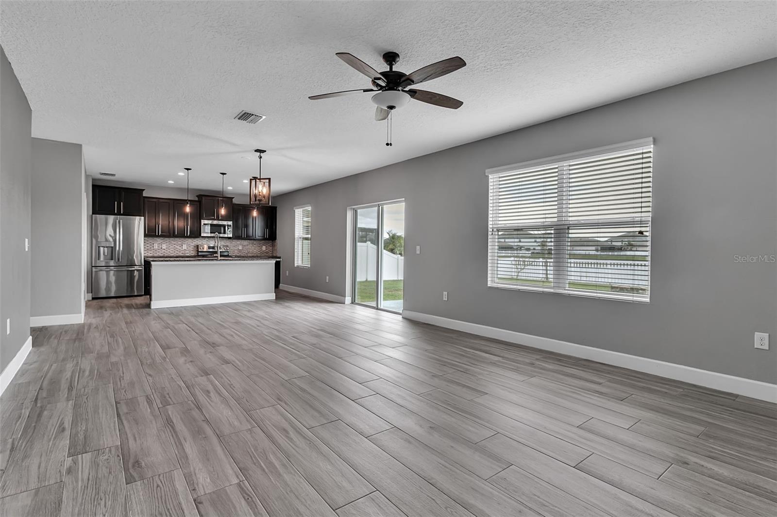 Image 28 of 68 For 4441 Lindever Lane