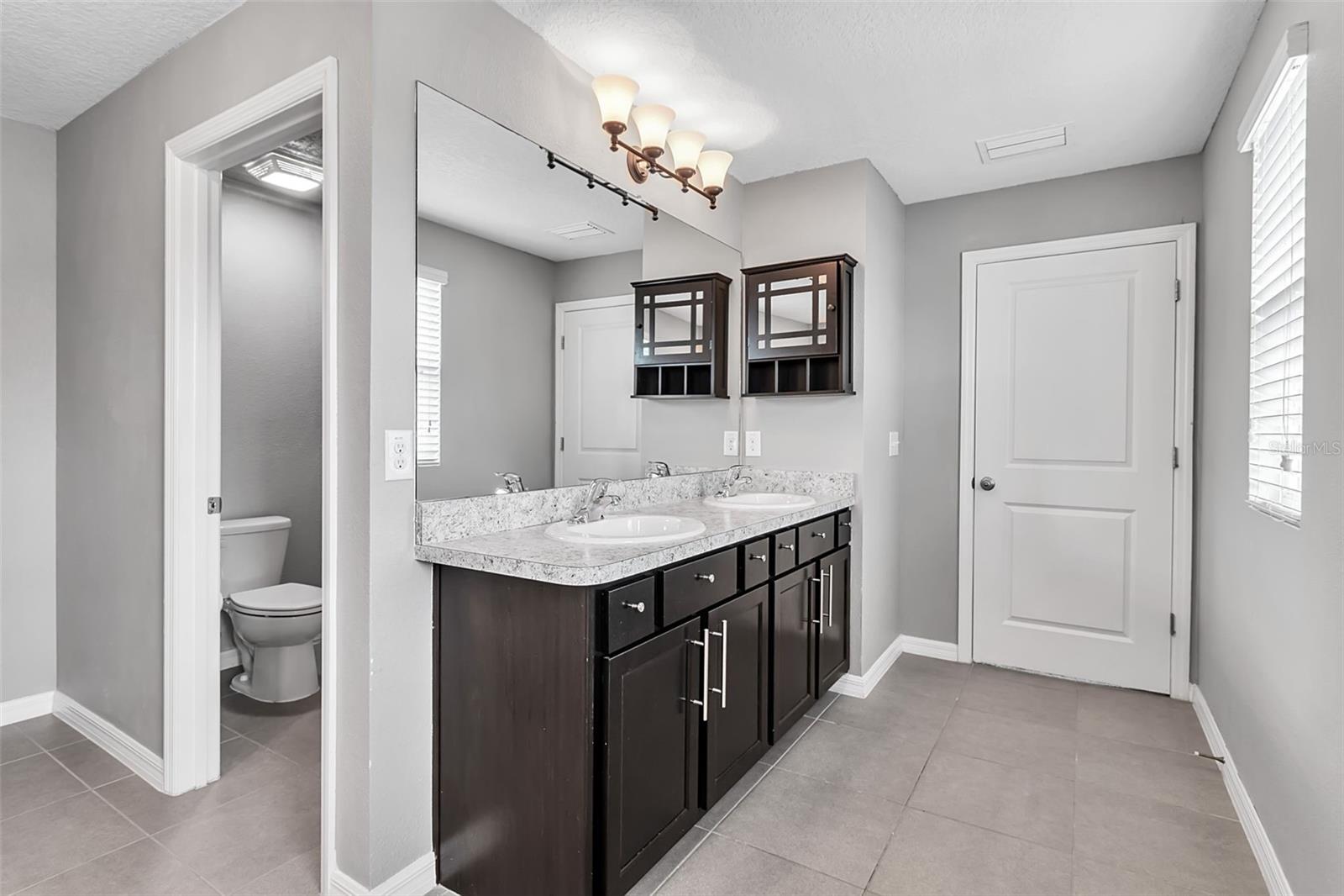 Image 42 of 68 For 4441 Lindever Lane