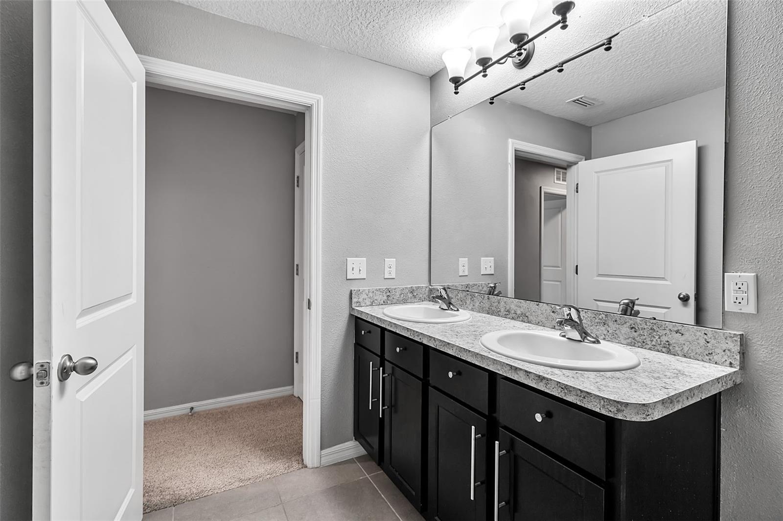 Image 54 of 68 For 4441 Lindever Lane