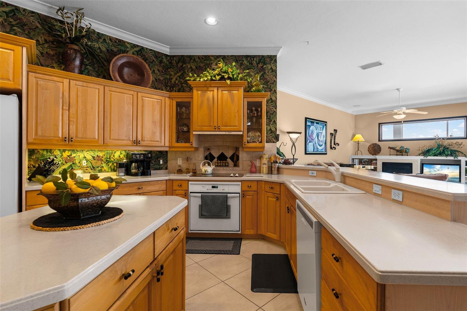 Image 25 of 96 For 7517 Coventry Court