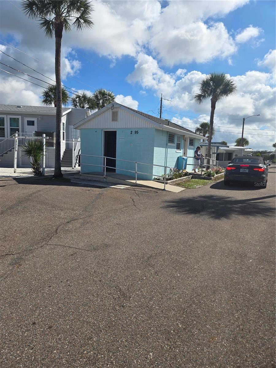 Image 17 of 20 For 106 Aura Street