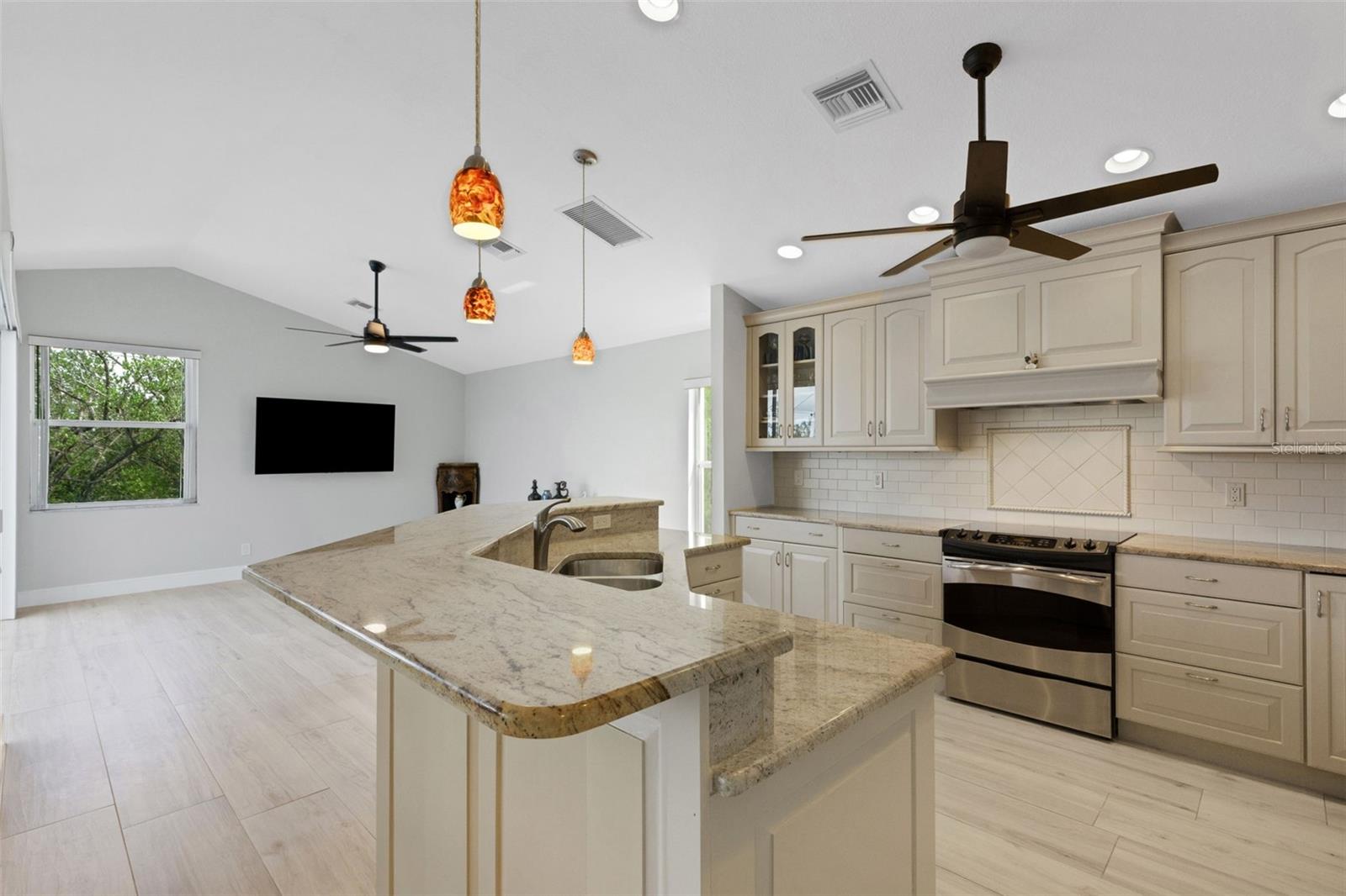 Image 14 of 69 For 8455 Manasota Key Road