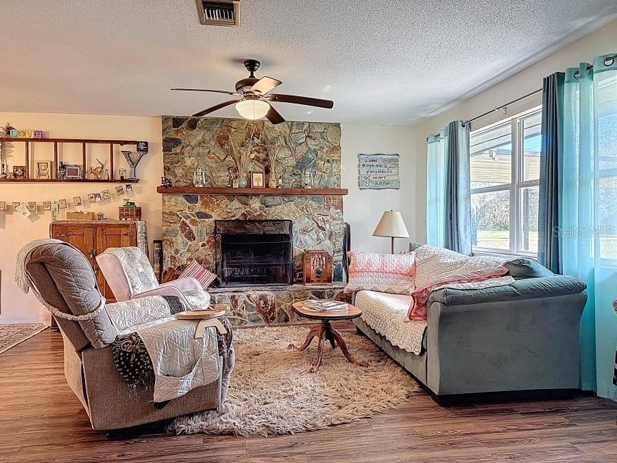 Image 7 of 40 For 234 Ricky Terrace