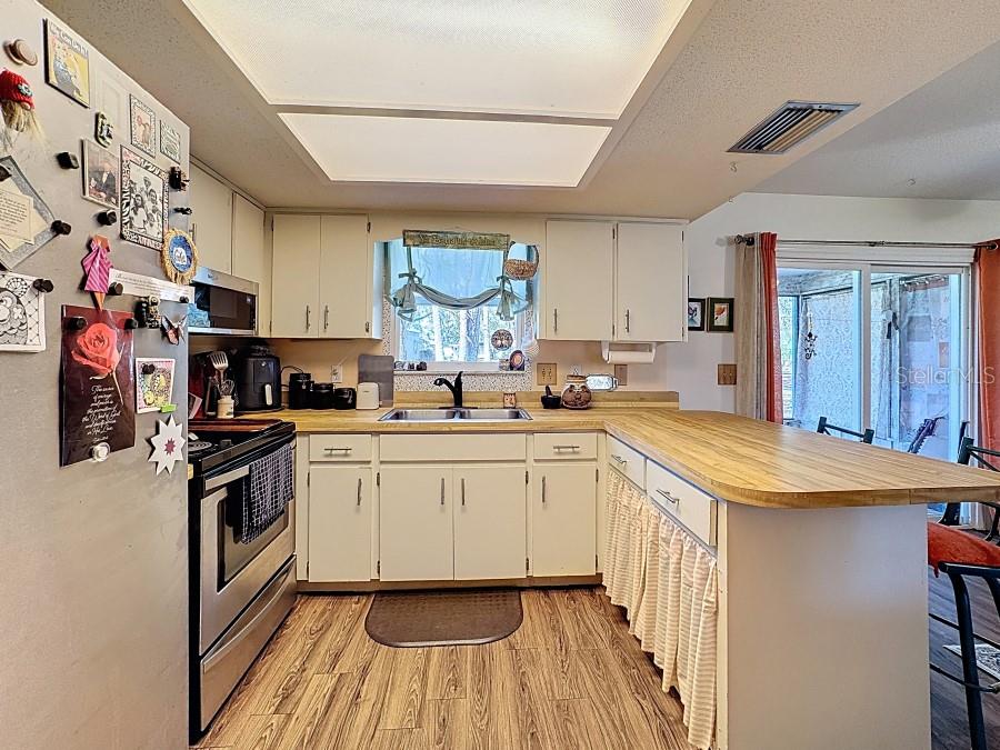 Image 9 of 40 For 234 Ricky Terrace