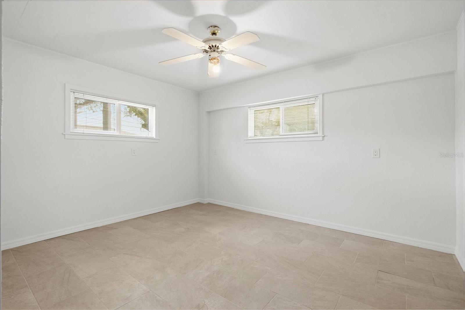 Image 10 of 79 For 5110 Admiral Place