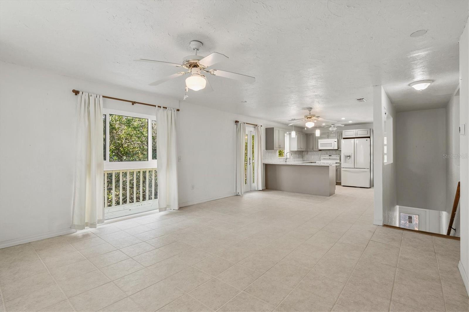 Image 15 of 79 For 5110 Admiral Place