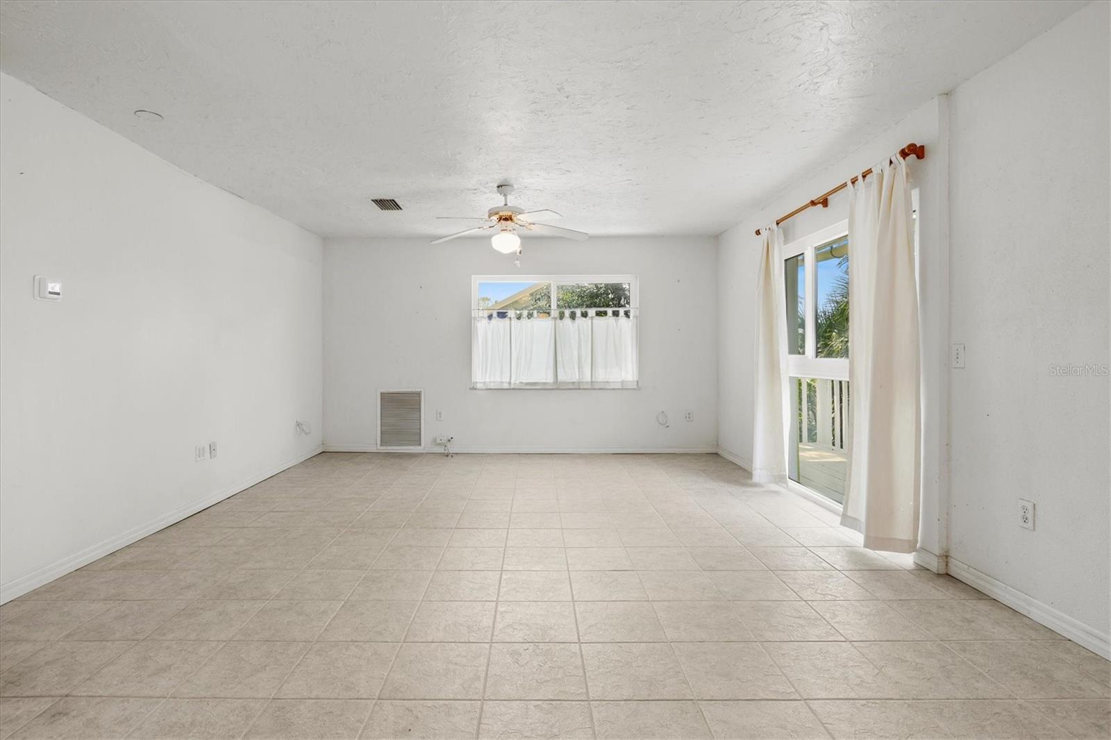 Image 17 of 79 For 5110 Admiral Place