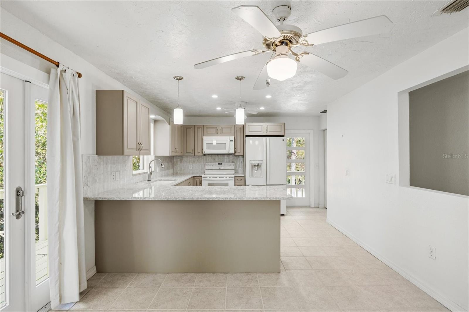 Image 23 of 79 For 5110 Admiral Place