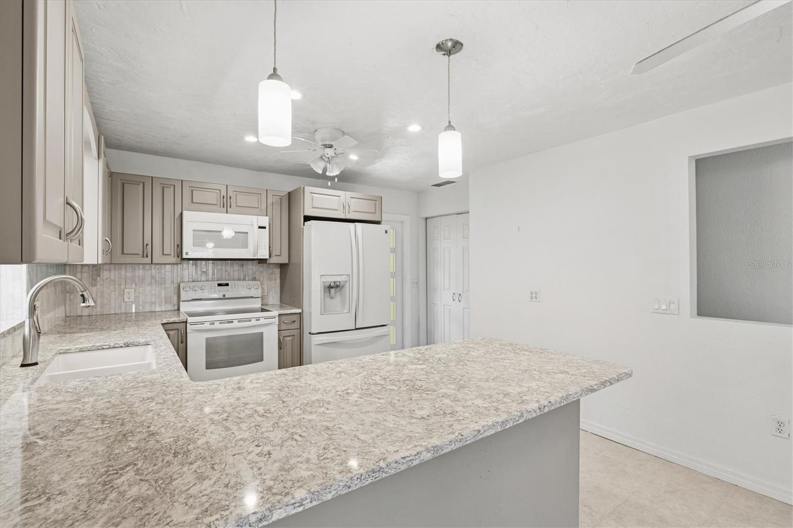 Image 24 of 79 For 5110 Admiral Place