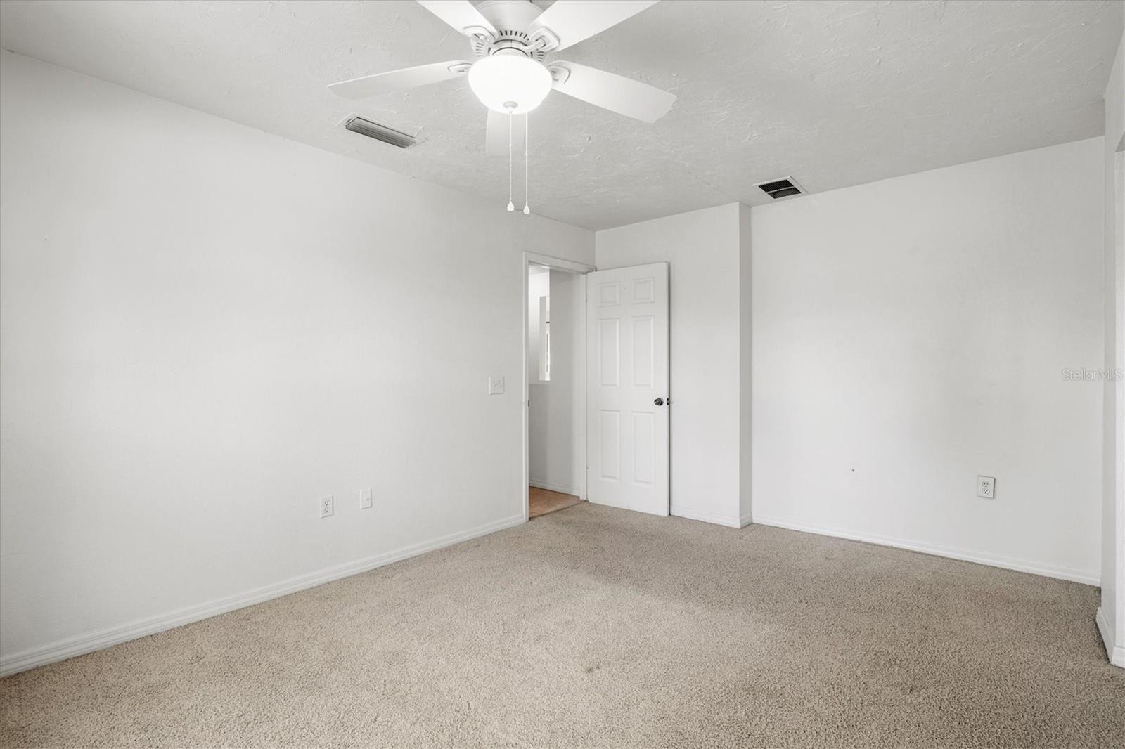 Image 36 of 79 For 5110 Admiral Place